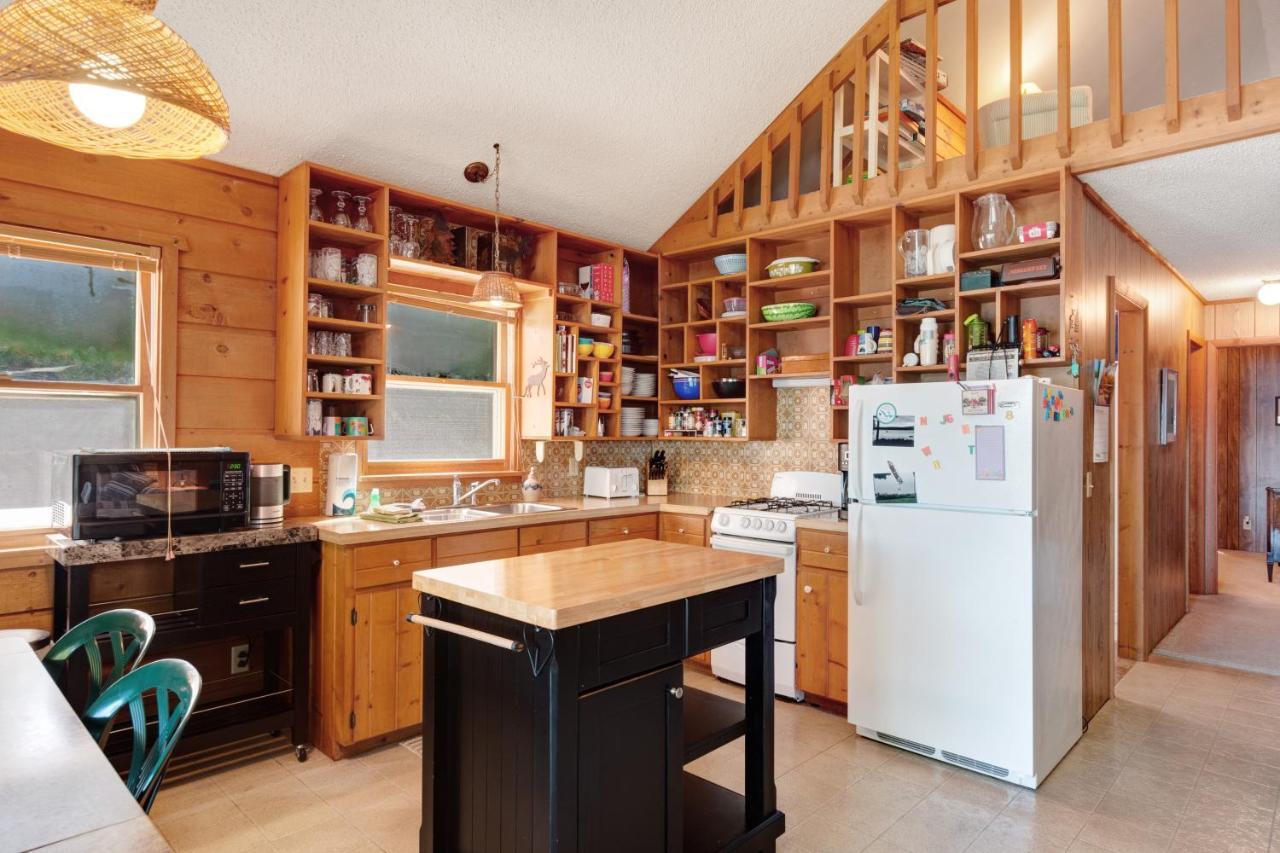 Walloon Lake Cottage Boyne City Exterior photo