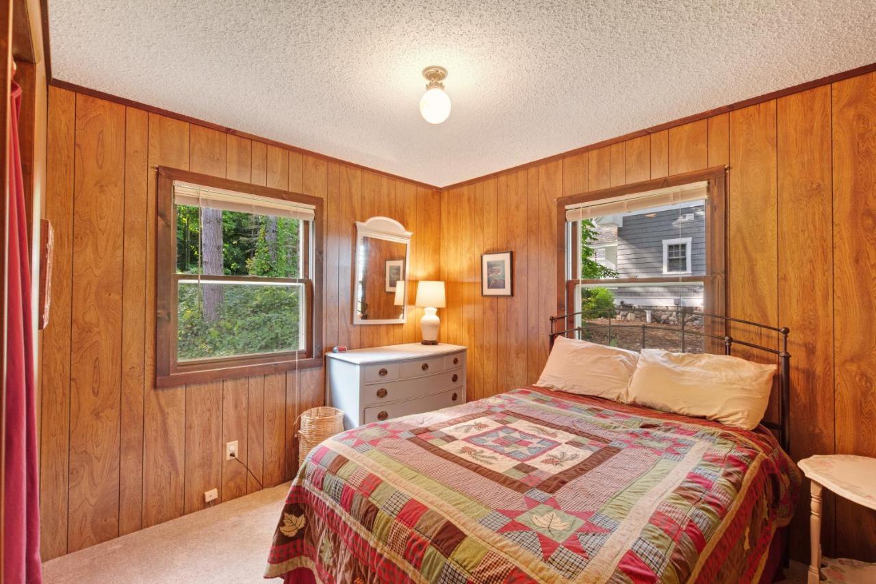 Walloon Lake Cottage Boyne City Exterior photo