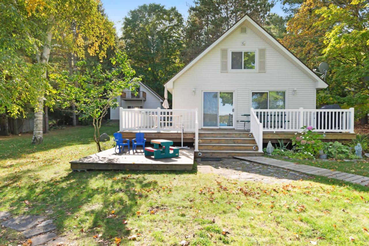 Walloon Lake Cottage Boyne City Exterior photo